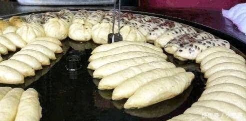 没吃过|路边阿姨卖小吃，两元一个，一天卖一万元，没吃过你就out了