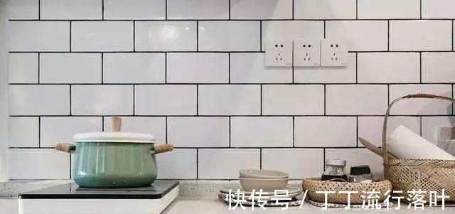 迷你|26㎡的迷你复式公寓,一楼装榻榻米房,二楼装地台床,够时尚!