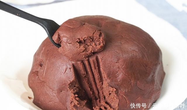 香甜|冬天,遇到此面食要多吃,一卷一蒸,香甜松软,好吃又顶饱