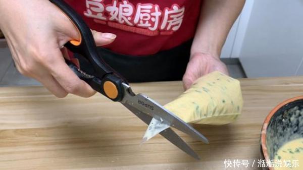  南方人|南方人一定要学会这个做法，不揉面、不擀面也能做出好吃的面食