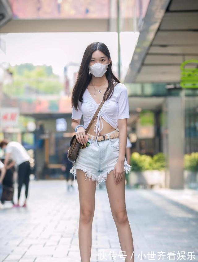 小姐姐|牛仔短裤如何搭配才时髦又洋气?这8套穿搭示范可以看看