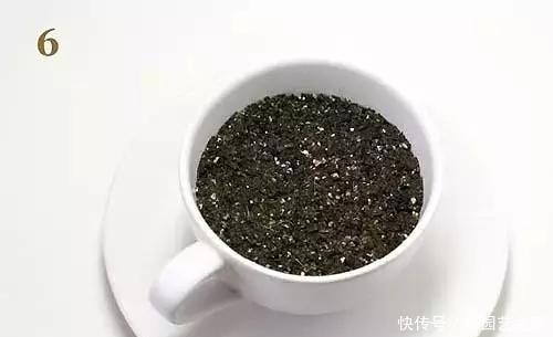 发芽的胡萝卜,吃剩的水果核都别扔,一周让家里长满绿植