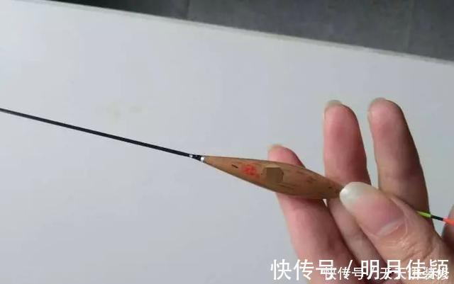 浮漂|挑选浮漂要讲方法,老钓手分享“四步选漂法”,实用又省钱