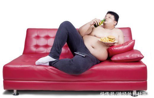 习惯|年轻人已成为高血压的主力军,4个习惯不纠正,再多降压药也没用