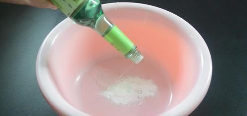 毛巾脏别再洗衣液洗, 洗的时候加一点它, 洗完毛巾就跟新的一样干净