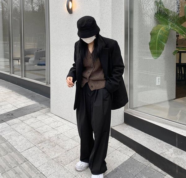 “ins风”甜酷穿搭太迷人了，可甜可盐个性十足，照着穿超气质