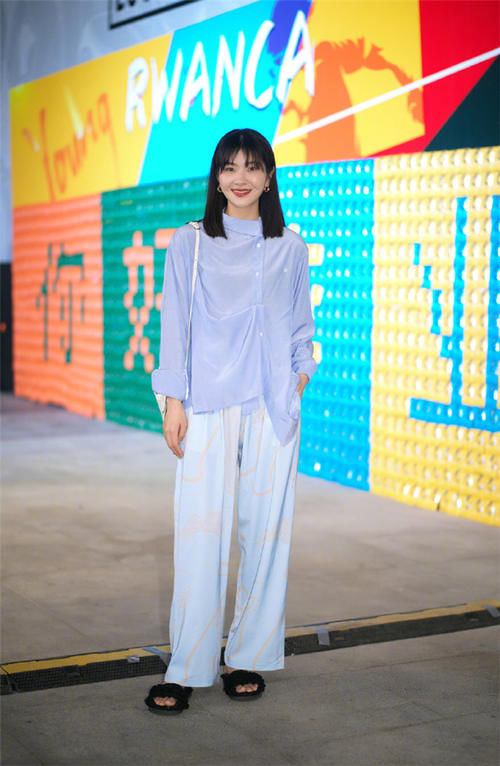 版型|奶奶裤又“卷土重来”了！今年流行这样穿，既洋气不挑身材还时髦