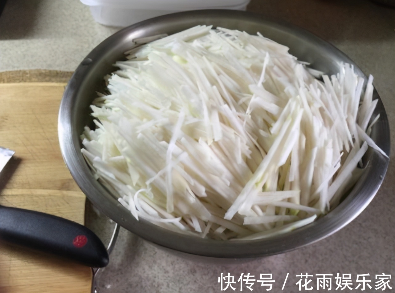 入味|腌芥菜,直接加盐是外行!教你土方法,腌上20斤,脆爽入味,香