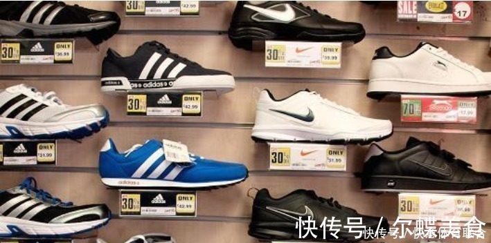 直播间 阿迪耐克扔了吧！薇娅直播间带火的3款国产鞋，时尚好看质量超级硬