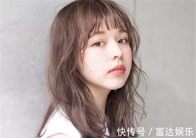 欲感 拯救大脸盘子:5款仙女发型。适合圆脸减龄又可爱的女生发型。