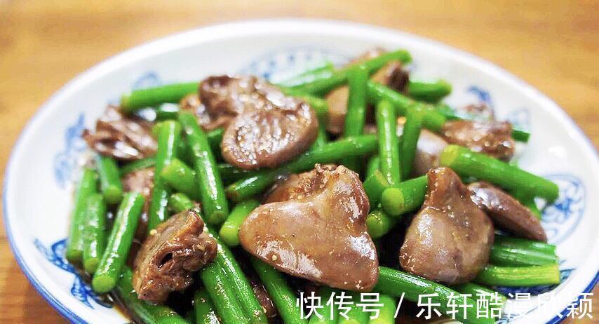 鸭骨汤|三伏天来临，内热盗汗易上火，吃它比吃鸡肉好，还滋补养胃，好香