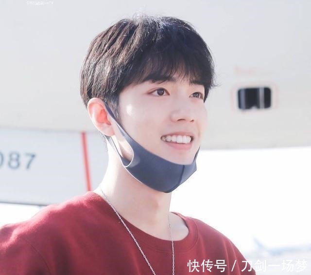 肖戰(zhàn)毀約,冒風(fēng)險(xiǎn)取消高價(jià)綜藝,只因?yàn)楣?jié)目組的手段太高明了