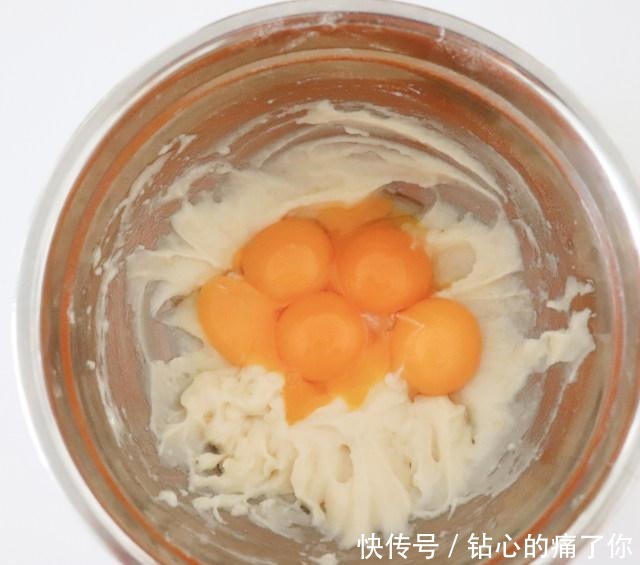 香橙蛋糕卷,湿润绵甜,带着淡淡橙香