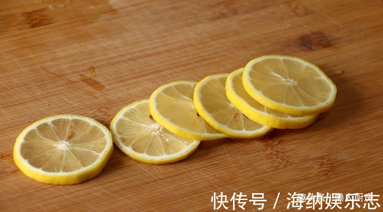 柠檬鱼片|酸菜鱼吃腻了,教你柠檬鱼片的做法,鱼肉爽滑,酸辣清香解油腻