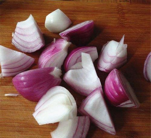 春天到，坚持吃养生食物，保护血管，活血润肤，谁吃谁年轻