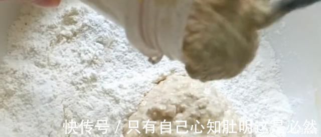 花生米|花生米里加2个鸡蛋，比红烧肉还香，我家一周吃3次，每次上桌抢光