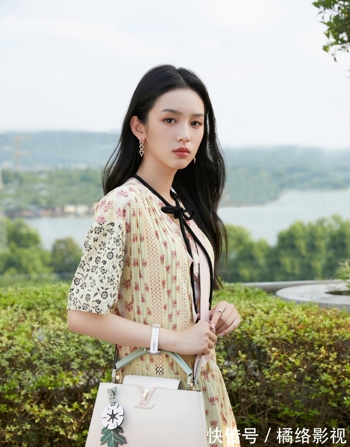 周也|《中餐厅5》官宣,个个来头不可小觑,网友:这是要霸占热搜吧?