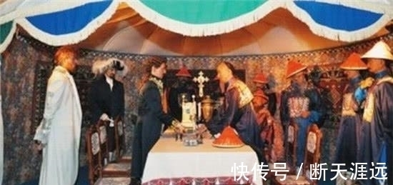 孙曾余#库页岛挖出一石碑,刻有奇怪对联,学者:乾隆的脸丢尽了