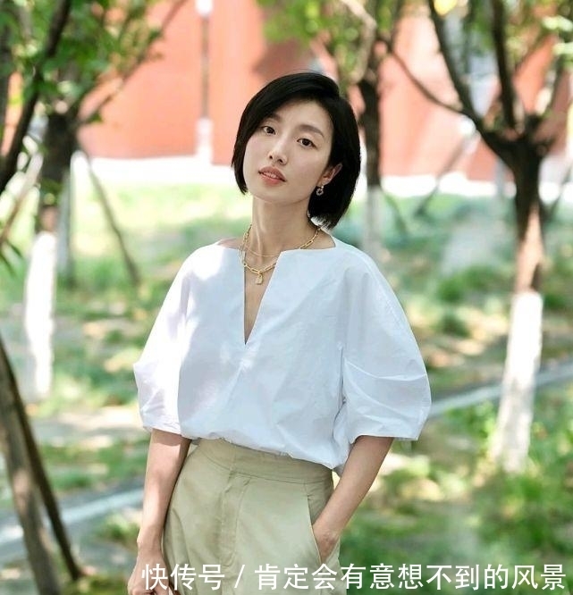 时尚博主|女生的服装穿搭要讲究，极简的穿搭风格更有时尚感，精致又高级