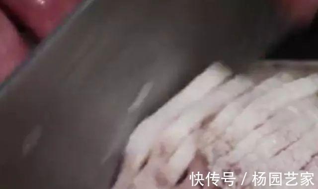 豆瓣酱|回锅肉好吃有诀窍,不能直接下锅,一定有这一步,吃起来肥而不腻