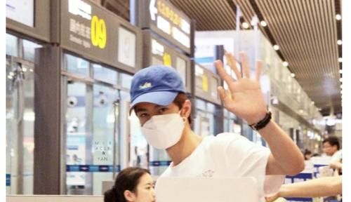 h王一博《街舞4》定檔，HAPPY啵絲DAY，大型狂歡現場高燃開始