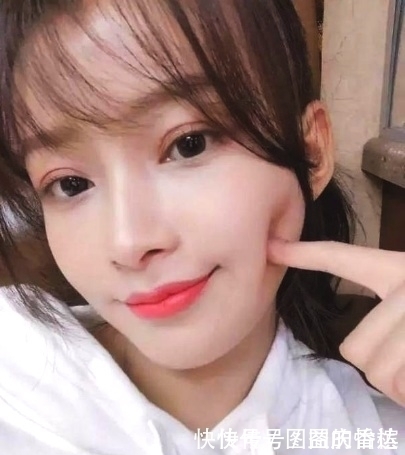 差距|经常化妆和长期素颜的妹子,10年后皮肤有啥区别?差距一目了然