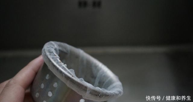 下水|我家下水口从未堵过，只因我每月用热水冲一次，拆开跟新的一样！