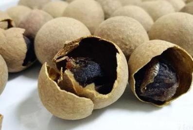 食物|失眠吃桂圆管用吗专家说失眠的时候吃以下几种食物，有助睡眠