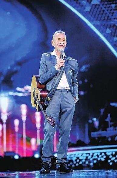 他74岁参加“中国好声音”,四位导师全不转身,庾澄庆:我们不配