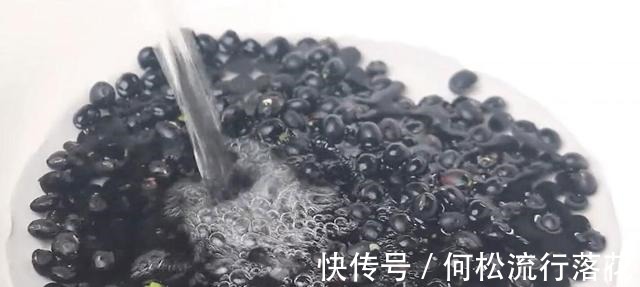 黑芝麻|平时别忘了多给孩子吃它,富含钙,加这几样简单一做,补脑长高个!