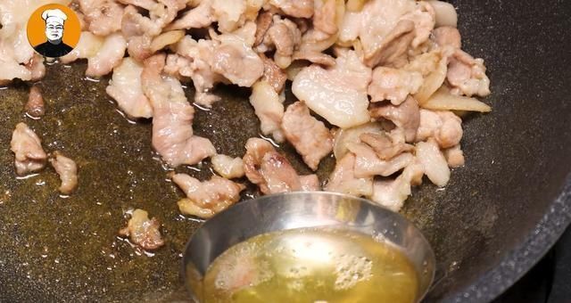 为什么炒肉总是又硬又柴，大厨教你饭店的3种烹饪技巧，鲜香嫩滑