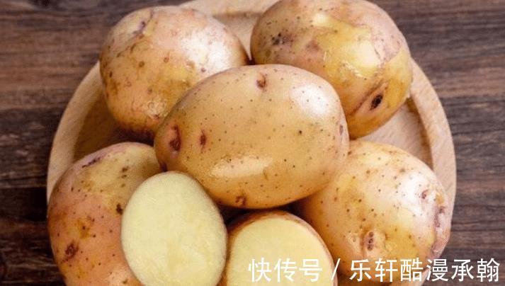 浮沫|伏天多吃土豆，可以“补钾”，搭配这个肉炖一锅，花钱少又美味