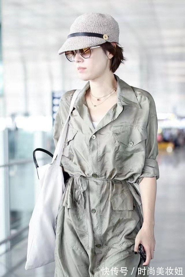 高级感|马伊琍真的好自信,衬衫裙满是褶皱照样穿,气质好仍显高级感