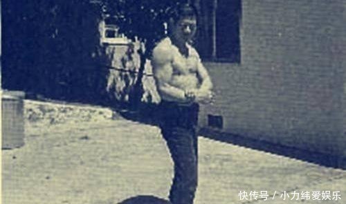 美国|李小龙的爆发力和“截拳道”全靠他,但李小龙这一举动却令人无解
