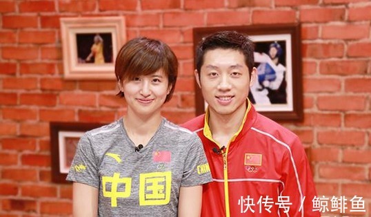 休斯顿|国乒队中的恩爱夫妻!妻子亲自接机许昕,生完二胎后身材依旧苗条