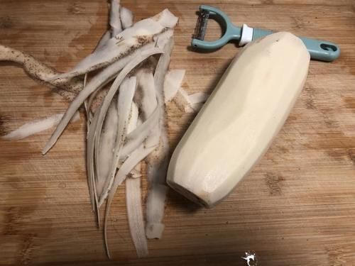 年夜饭必吃的一道素菜，清脆爽口不油腻，寓意好运连连、连年有余