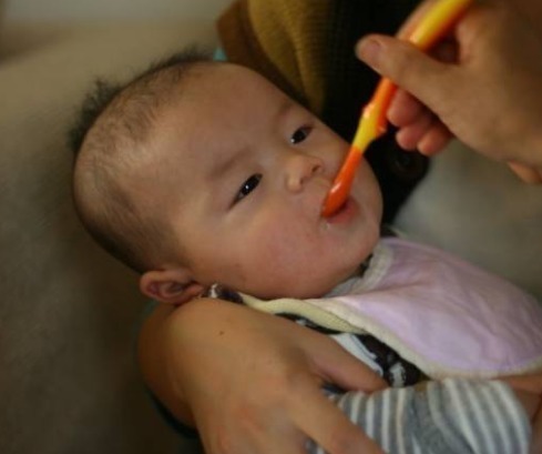 肉毒杆菌|一碗粥竟差点要了8个月孩子的命,儿科医生宝宝进食需要谨慎!