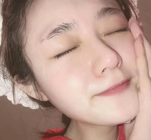 皮肤白的女生，大多会有这几个习惯，做到一半皮肤就很白皙细腻