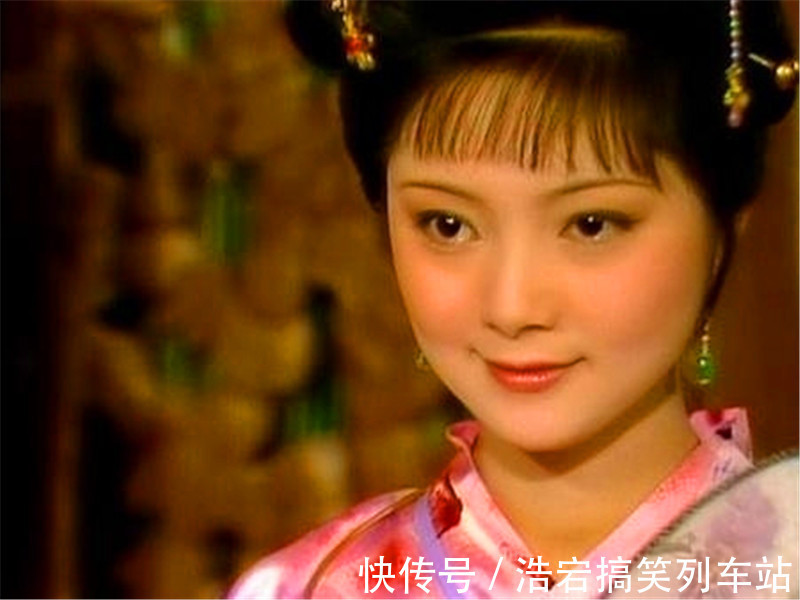 薛宝钗#薛宝钗才貌双全,参加选秀为何后文没有消息,看元春省亲时说了啥