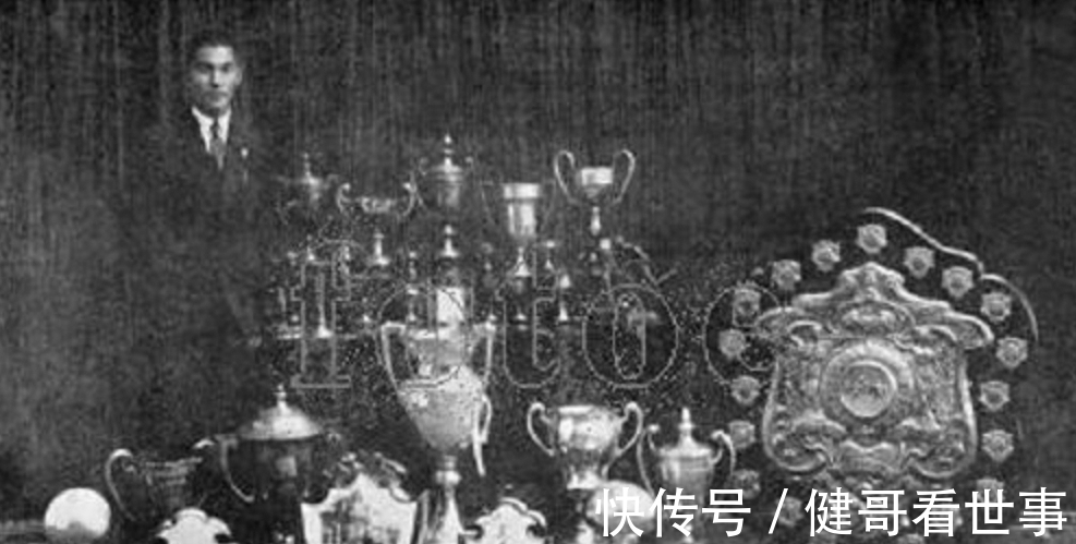中国队|他被称为“中国球王”, 一生打进1860球, 曾带领中国队7: 0狂胜英格兰