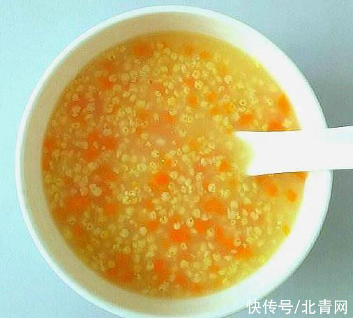 胡蘿卜和“它”一起煮，每天晚餐喝一碗，失眠好了，補氣血