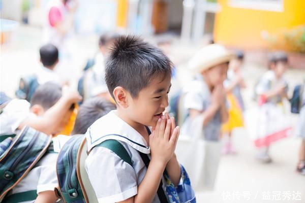 饭菜|幼儿园老师晒孩子“吃午饭”，细心家长察觉不对劲，怒斥：过分