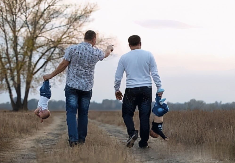 排山倒海|父爱如“排山倒海”男人带大的孩子，生命力都很强