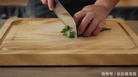 这菜是“绿色人参”，小姨三天两头吃一次，三十多了嫩的像小姑娘