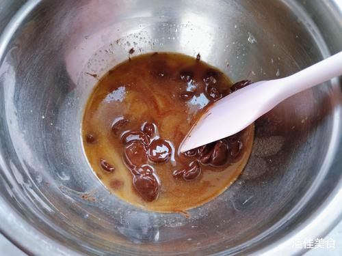  不难|一个巧克力布朗尼蛋糕居然要100块，其实不难，其实自己在家做蛋糕也很简单，真实惠