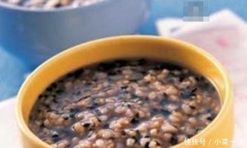 黑芝麻|黑芝麻加''一物''煮成粥,每天一碗,睡眠变好了,头发也变黑了