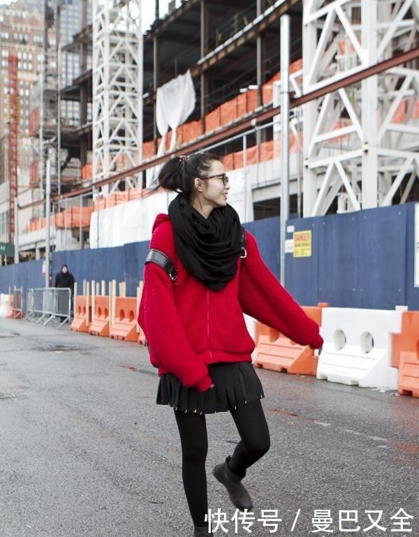 “超模”雎晓雯,穿无袖流苏连衣裙,配性感红唇洋溢优雅高贵气氛