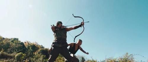 天下霸唱|《云南虫谷》的村民不停给铁三角送盒饭这剧情要看不下去了