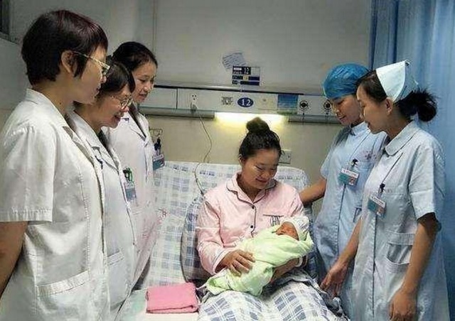 名字|“滚”姓爸爸为娃起名太难,奶奶随口一句,家人大喜:就定这个了