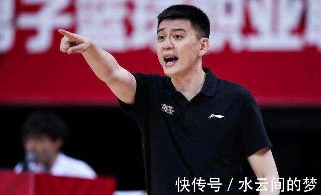 辽宁队|CBA郑重官宣,恭喜辽篮收获好消息,杨鸣终结杜锋12冠有戏